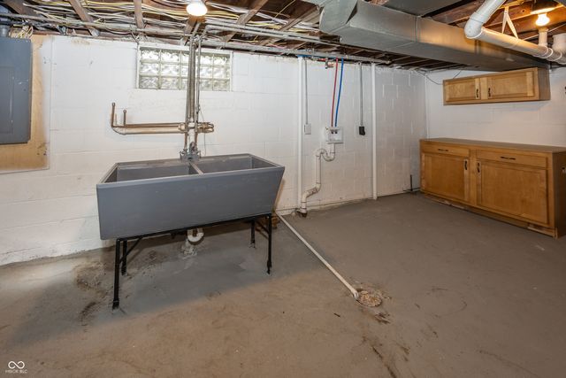 415 E 45th Street, Indianapolis, IN 46205