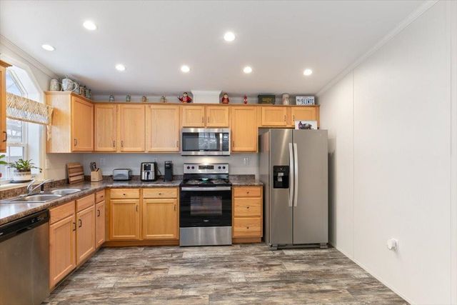 53 Hagop Road, Salem, NH 03079