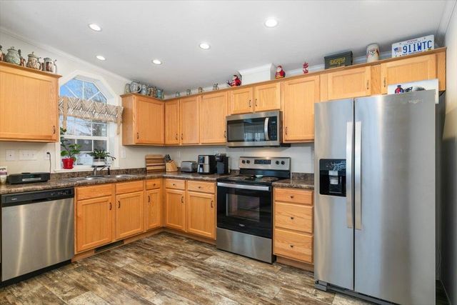 53 Hagop Road, Salem, NH 03079