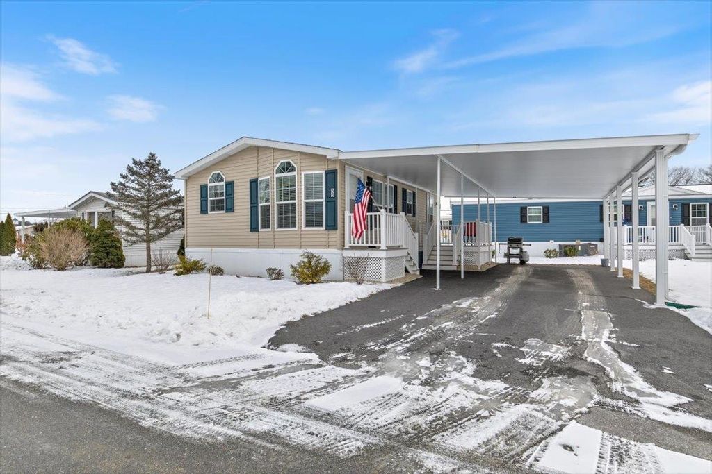 53 Hagop Road, Salem, NH 03079