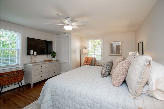 17 Rosedale Court, Middletown, RI 02842