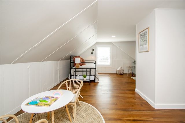 17 Rosedale Court, Middletown, RI 02842