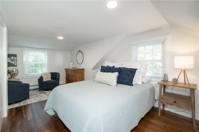 17 Rosedale Court, Middletown, RI 02842