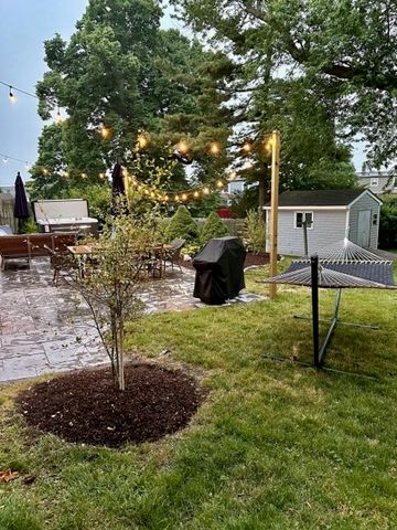 17 Rosedale Court, Middletown, RI 02842