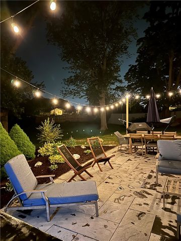 17 Rosedale Court, Middletown, RI 02842