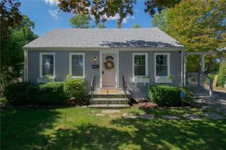 17 Rosedale Court, Middletown, RI 02842