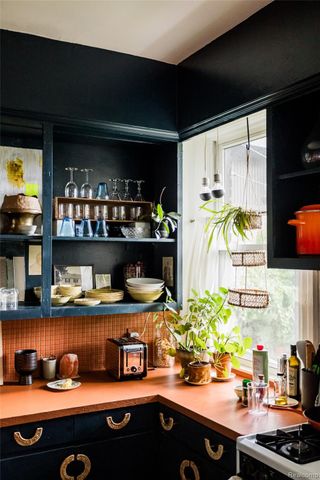 708 W Euclid Street, Detroit, MI 48202