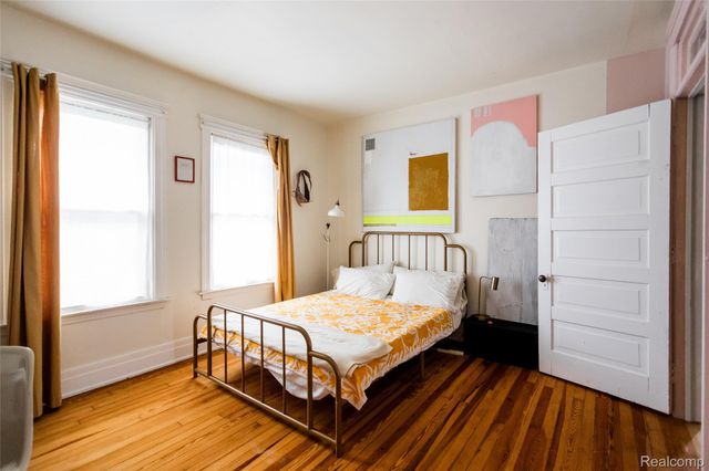 708 W Euclid Street, Detroit, MI 48202