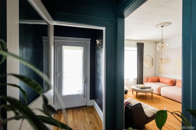 708 W Euclid Street, Detroit, MI 48202