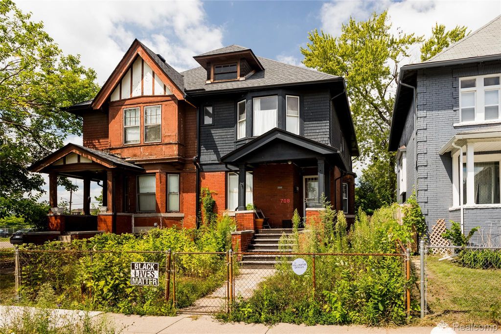 708 W Euclid Street, Detroit, MI 48202