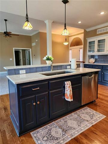 19367 Tomahawk Lane, St Joseph, MO 64505