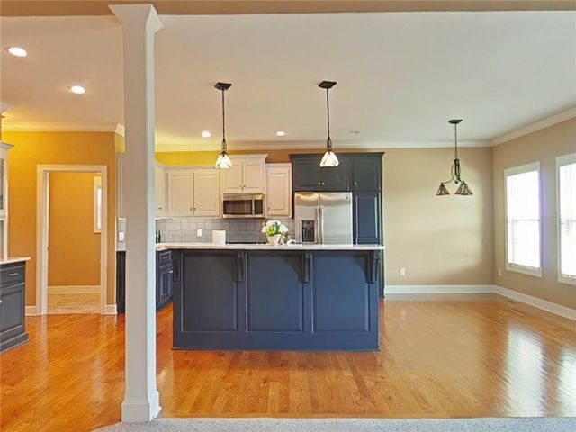 19367 Tomahawk Lane, St Joseph, MO 64505