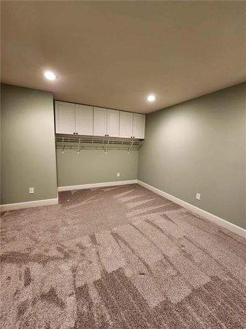 19367 Tomahawk Lane, St Joseph, MO 64505