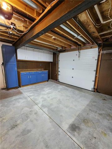 19367 Tomahawk Lane, St Joseph, MO 64505