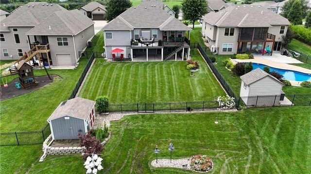 19367 Tomahawk Lane, St Joseph, MO 64505