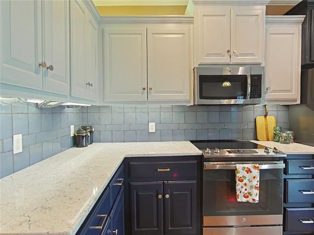 19367 Tomahawk Lane, St Joseph, MO 64505