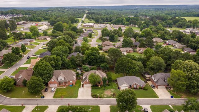 34 Trenton Drive, Greenbrier, AR 72058