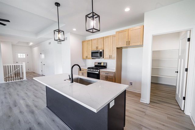 877 Red Hawk Drive, Milton, WI 53563