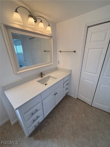 5509 Harbor LN, North Fort Myers, FL 33917