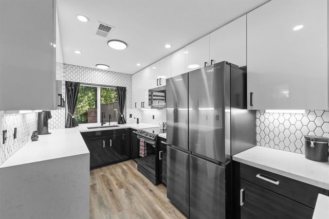 2206 W Settlers Way, The Woodlands, TX 77380