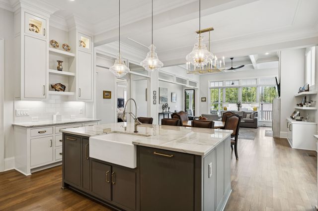 3542 Richland Ave, Nashville, TN 37205