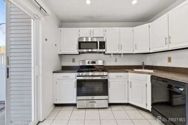 84 Goodwin Drive, North Brunswick, NJ 08902