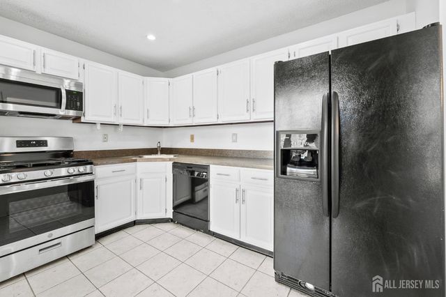 84 Goodwin Drive, North Brunswick, NJ 08902