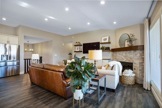 1501 Valley Bluffs Dr. SE, Minot, ND 58701