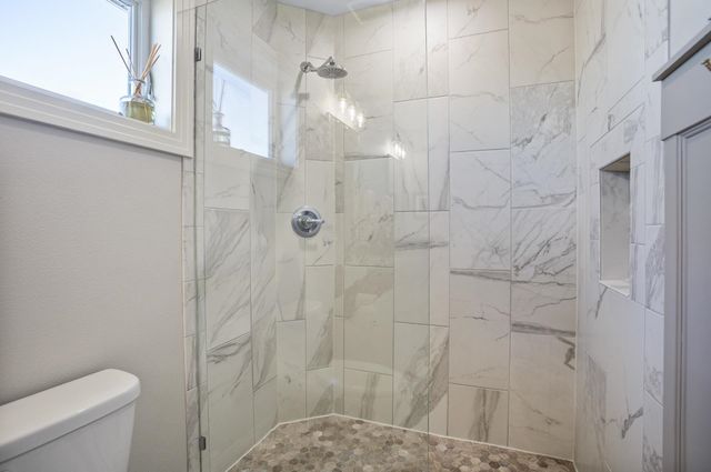 1501 Valley Bluffs Dr. SE, Minot, ND 58701