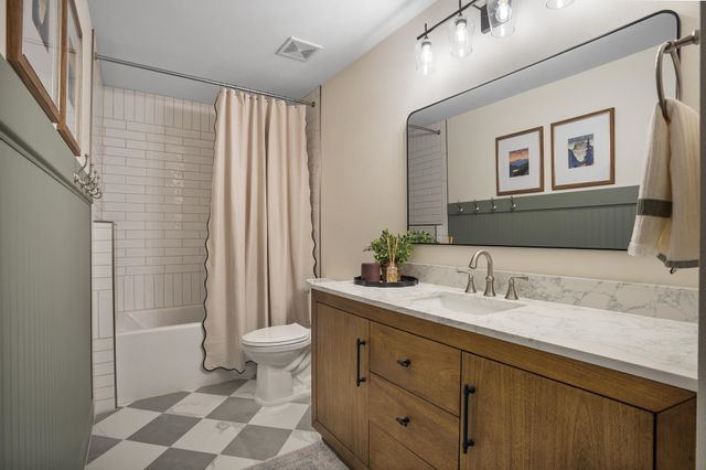 1501 Valley Bluffs Dr. SE, Minot, ND 58701