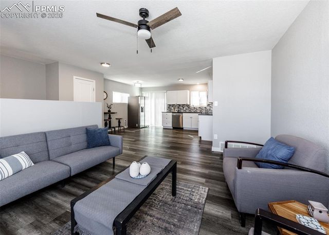 1829 N Queens Avenue, Pueblo, CO 81001