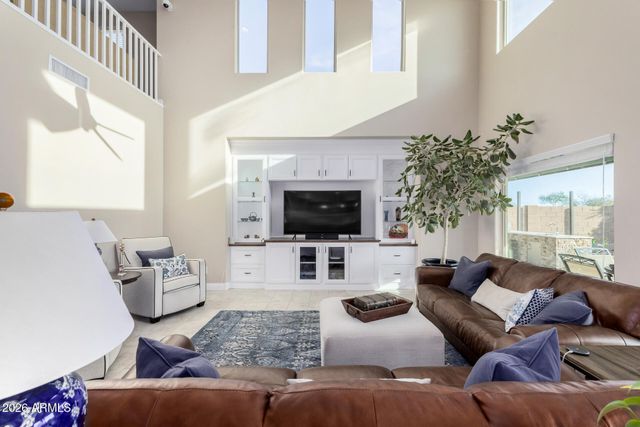 11049 E THATCHER Avenue, Mesa, AZ 85212