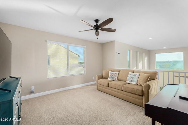 11049 E THATCHER Avenue, Mesa, AZ 85212