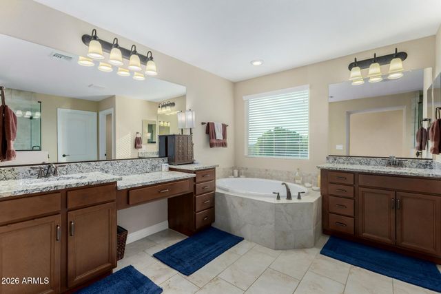 11049 E THATCHER Avenue, Mesa, AZ 85212