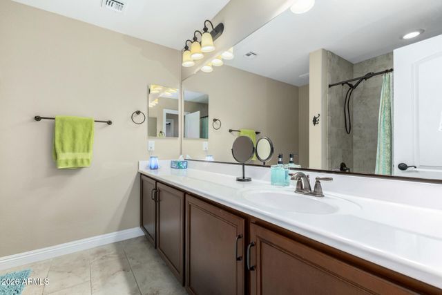 11049 E THATCHER Avenue, Mesa, AZ 85212