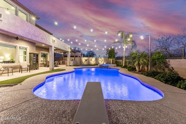 11049 E THATCHER Avenue, Mesa, AZ 85212