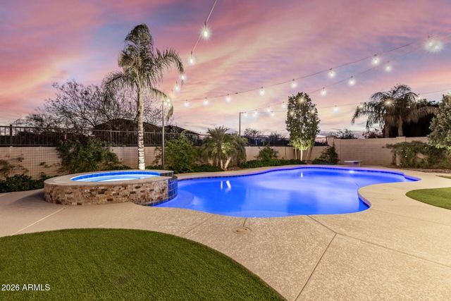 11049 E THATCHER Avenue, Mesa, AZ 85212