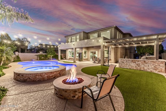 11049 E THATCHER Avenue, Mesa, AZ 85212