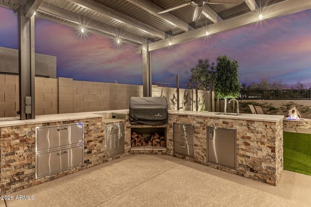 11049 E THATCHER Avenue, Mesa, AZ 85212