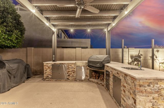 11049 E THATCHER Avenue, Mesa, AZ 85212