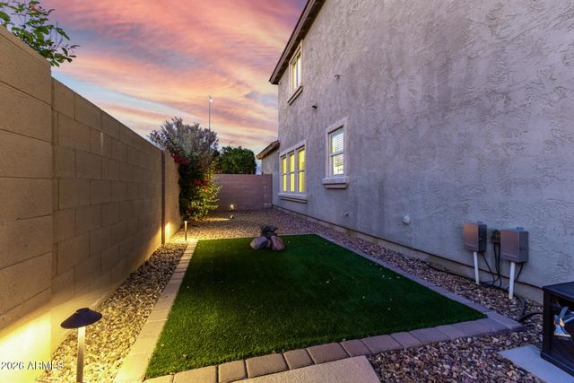 11049 E THATCHER Avenue, Mesa, AZ 85212