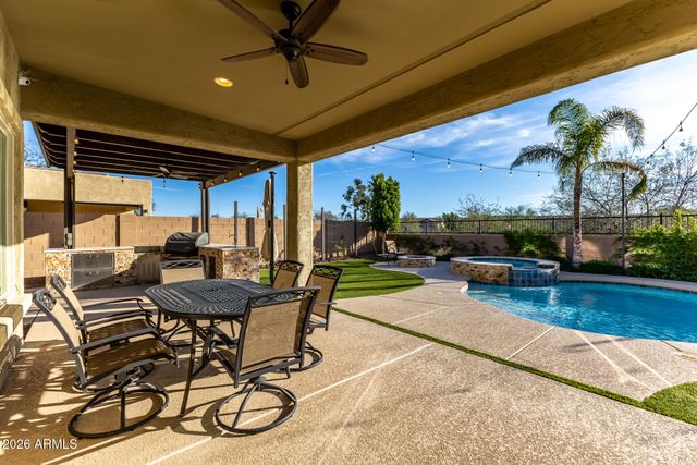 11049 E THATCHER Avenue, Mesa, AZ 85212