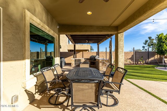 11049 E THATCHER Avenue, Mesa, AZ 85212