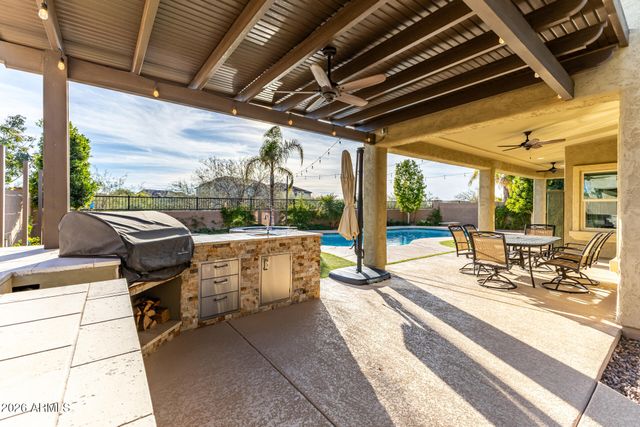 11049 E THATCHER Avenue, Mesa, AZ 85212