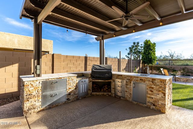 11049 E THATCHER Avenue, Mesa, AZ 85212