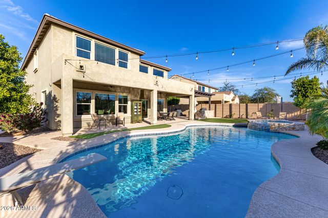 11049 E THATCHER Avenue, Mesa, AZ 85212