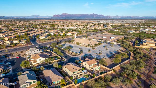 11049 E THATCHER Avenue, Mesa, AZ 85212