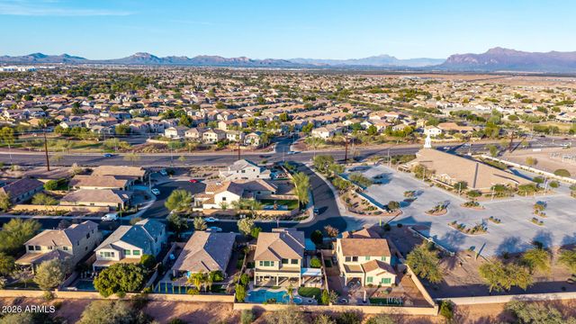 11049 E THATCHER Avenue, Mesa, AZ 85212