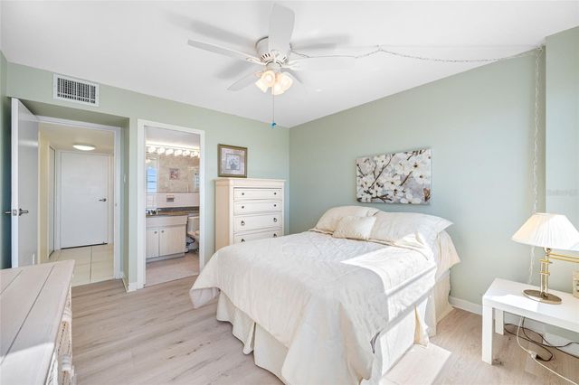 10355 PARADISE BOULEVARD 614, Treasure Island, FL 33706