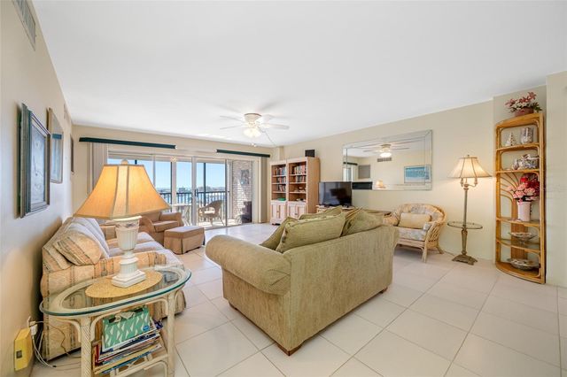 10355 PARADISE BOULEVARD 614, Treasure Island, FL 33706